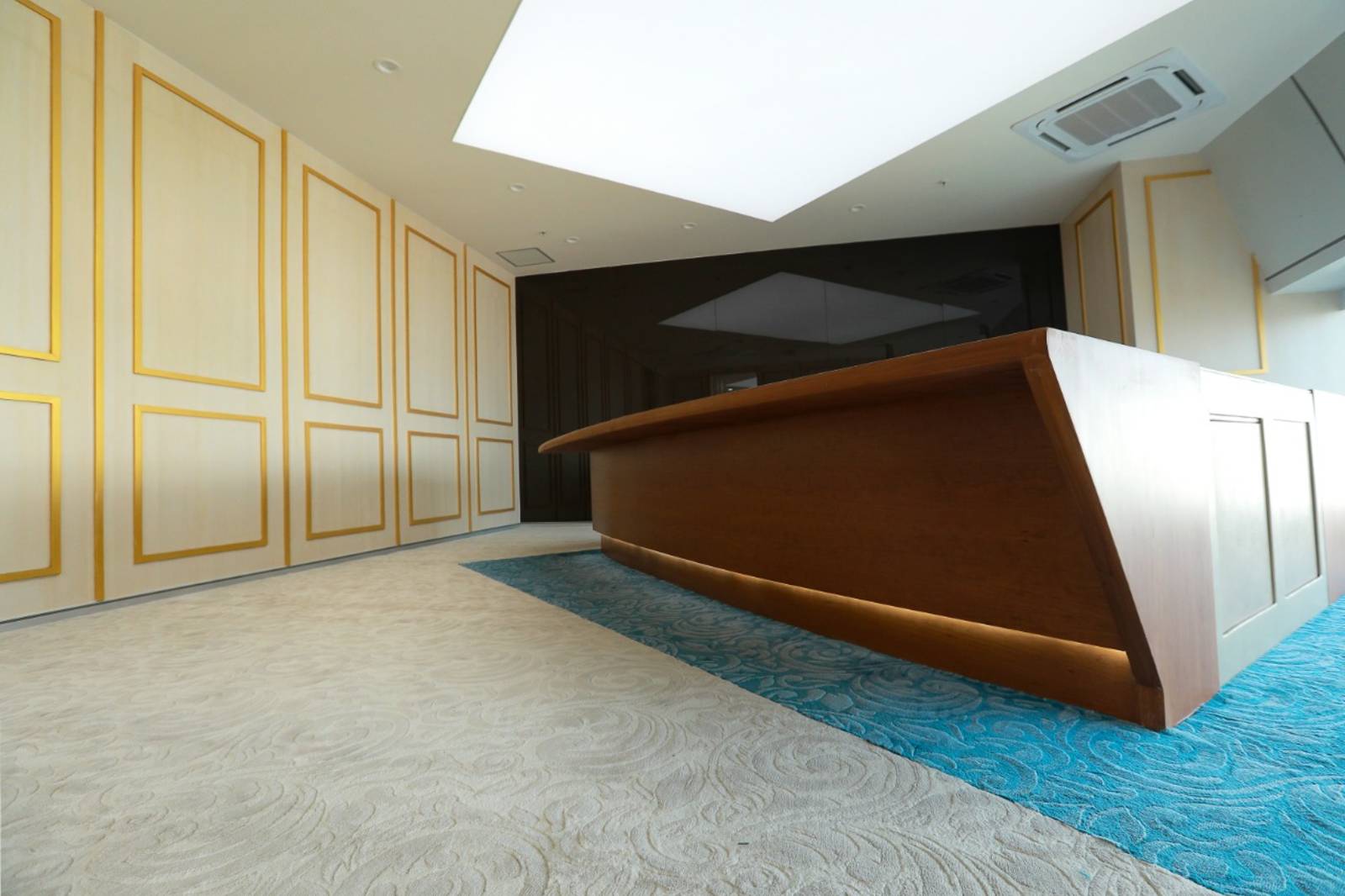Essel Group Office-2
